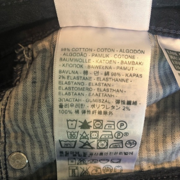 Levi’s Mid Rise Demi Curve Slim Floral Textured Jeans 32 - Picture 5 of 8